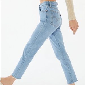 NWOT Levi’s Wedgie Jean